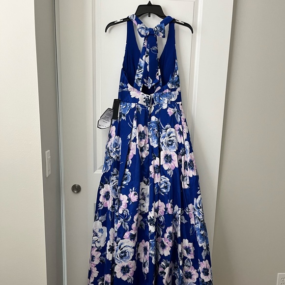 New, full length maxi dress size 7 (juniors) from Macy’s - Picture 2 of 5